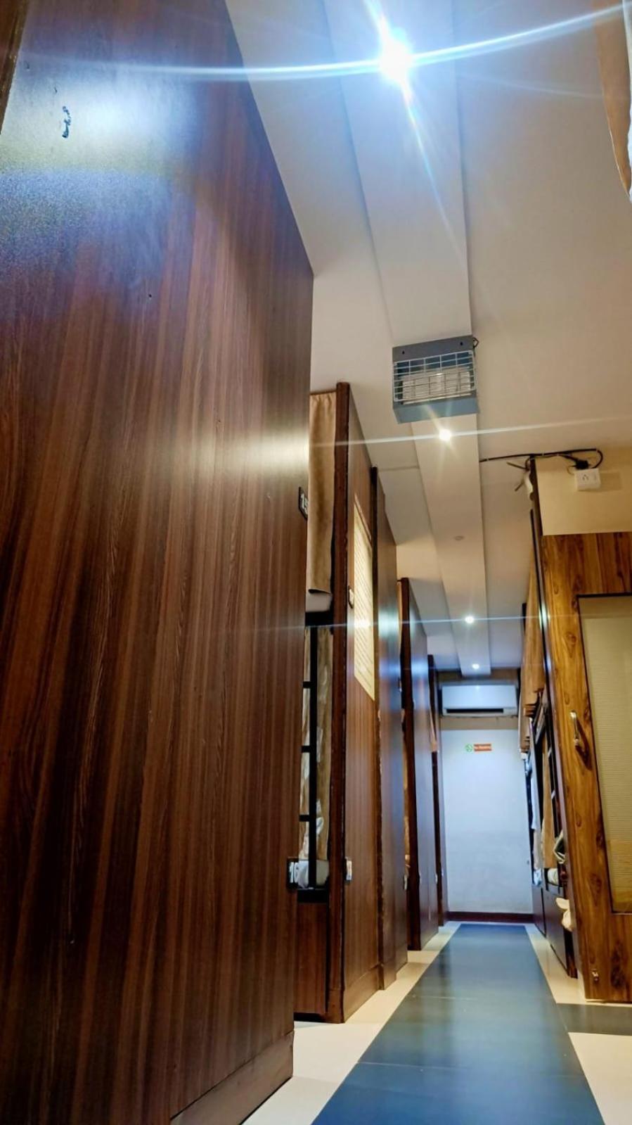 Almas Dormitory 24 Hours Aircondition Mumbai Exterior photo